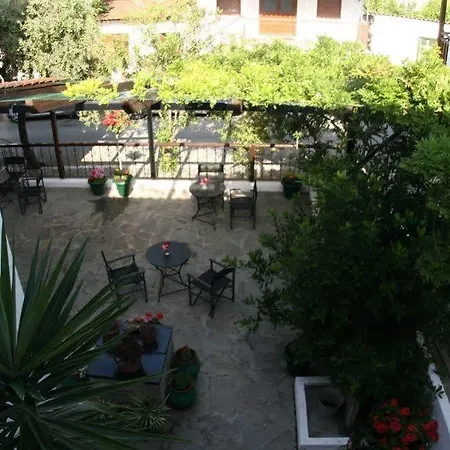 Hotel Theopisti